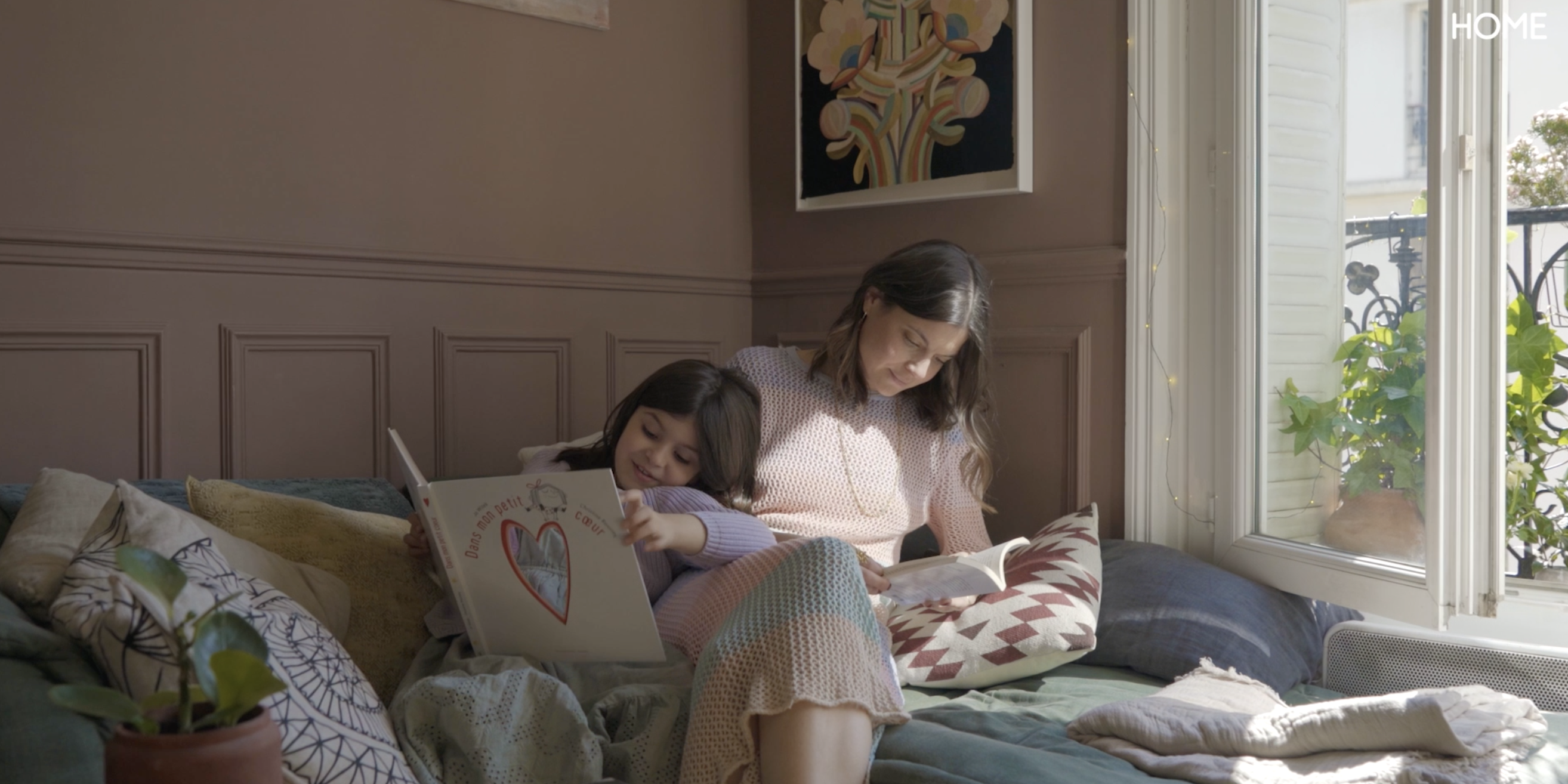 At HOME avec : Elise Tsikis, créatrice de bijoux