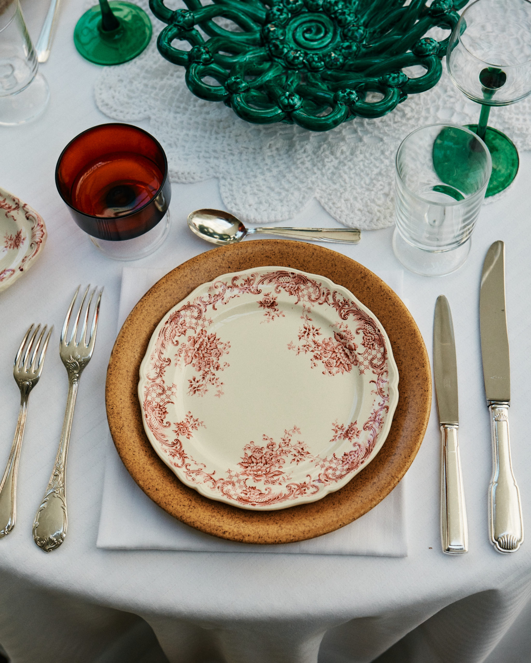 10 pièces à chiner pour une déco de table vintage