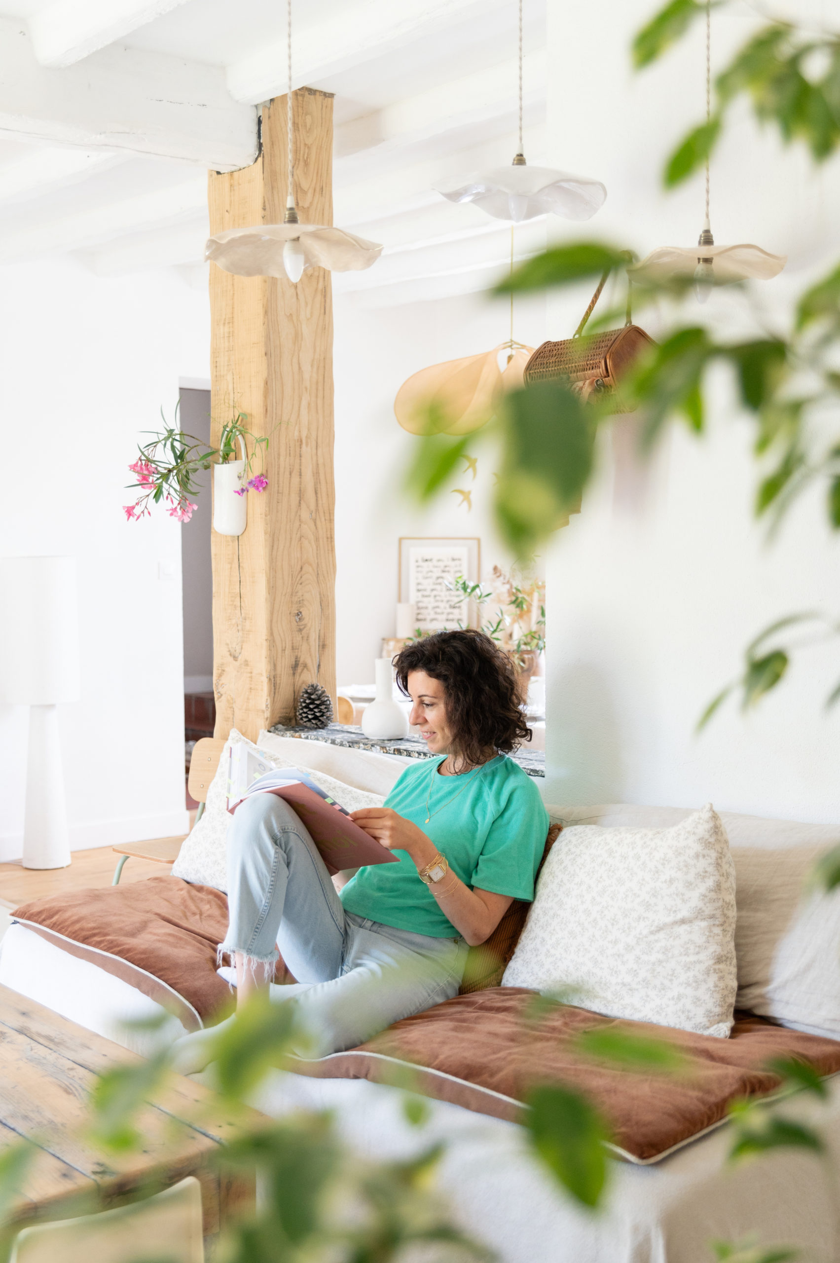 Intérieur : le cocon de @ode.douceurdevivre aux portes de l&rsquo;océan