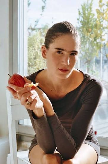 Les vacances de Laszlo Marie Badet, artiste culinaire, mannequin